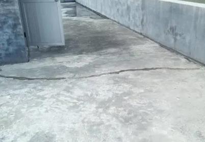 陆河楼顶漏水维修公司分享下如何解决卫生间隐蔽部位漏水的问题?